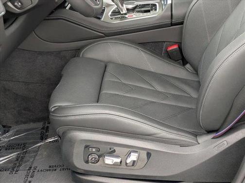 2025 BMW XM Base