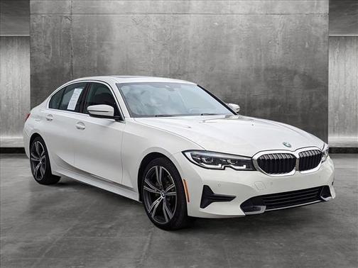 Photo 3 of 26 of 2020 BMW 330 i