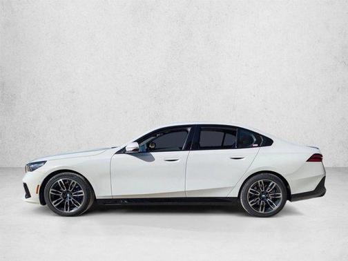 Alpine White 2026 BMW 530 i