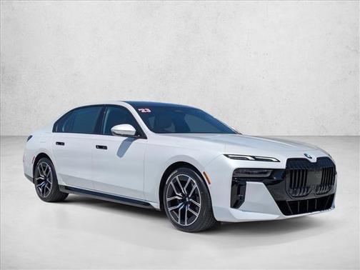 2023 BMW 740 i