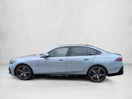Gray Metallic 2026 BMW 550e xDrive