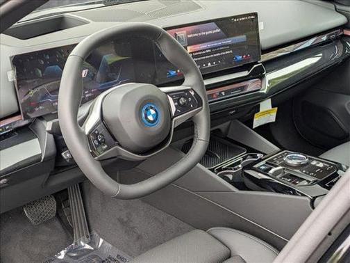 2025 BMW i5 eDrive40