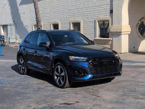 Navarra Blue Metallic 2024 Audi Q5 45 S line quattro Premium