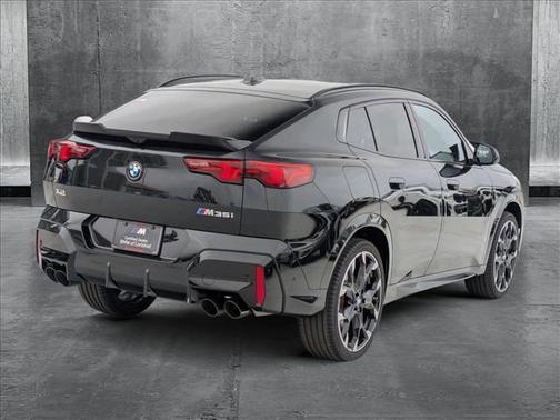 2025 BMW X2 M35i