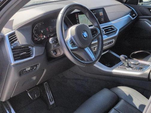 Black Sapphire Metallic 2022 BMW X5 sDrive40i