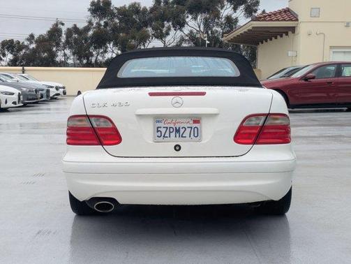 2002 Mercedes-Benz CLK-Class Base