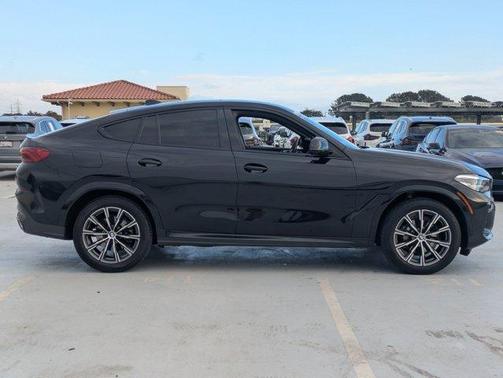 2023 BMW X6 xDrive40i