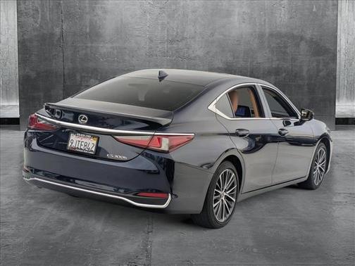2024 Lexus ES 300h