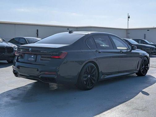 2022 BMW M760 i xDrive