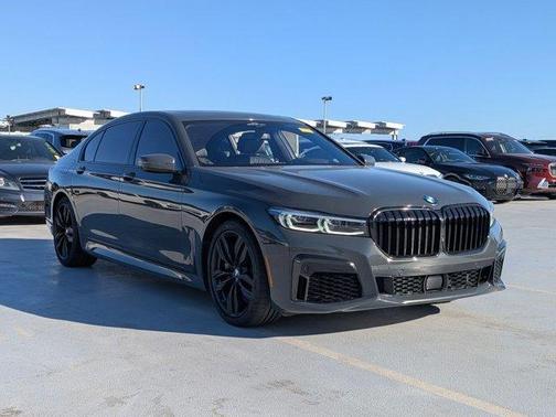 2022 BMW M760 i xDrive