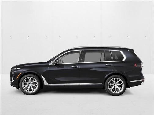 2025 BMW X7 M60i