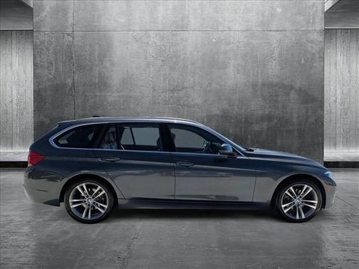 2018 BMW 330 i xDrive