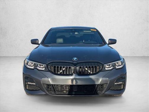2019 BMW 330 i