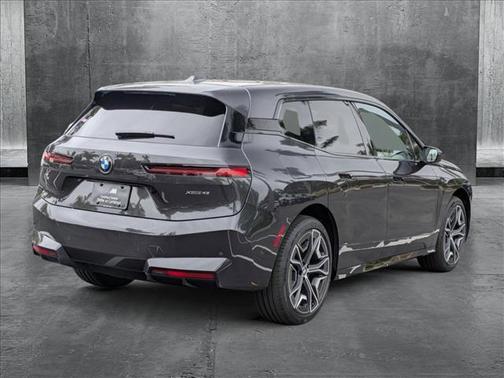 2026 BMW iX xDrive45