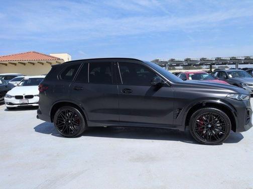 Black Sapphire Metallic 2026 BMW X5 M Competition