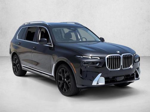 Black Sapphire Metallic 2025 BMW X7 xDrive40i