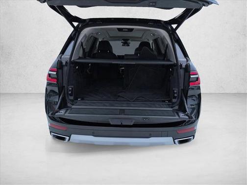 Black Sapphire Metallic 2025 BMW X7 xDrive40i