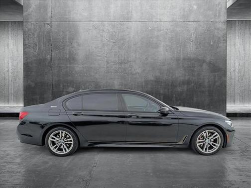 2018 BMW 740e xDrive iPerformance
