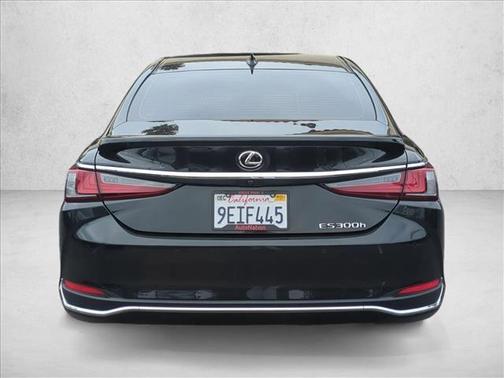 2023 Lexus ES 300h 