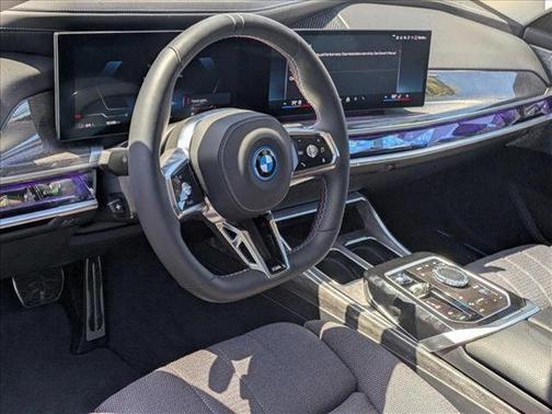 2024 BMW i7 M70