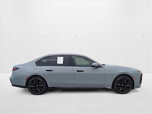 2023 BMW 740 i