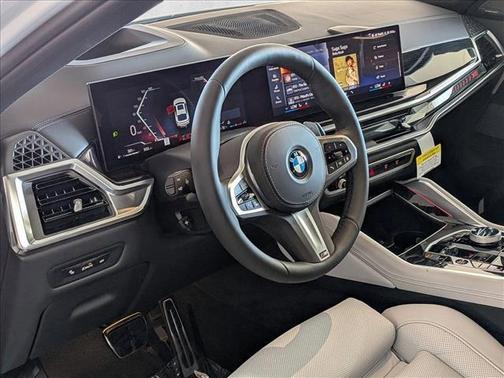 Mineral White Metallic 2026 BMW X6 xDrive40i