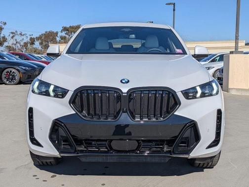 Mineral White Metallic 2026 BMW X6 xDrive40i