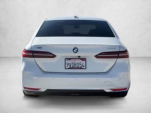 2025 BMW 530 i xDrive