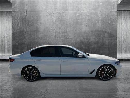 2023 BMW M550 i xDrive