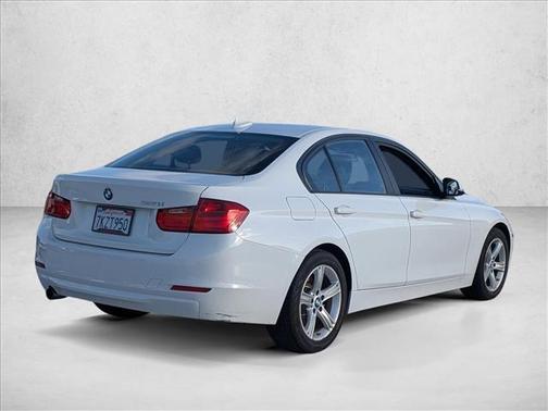 Mineral White Metallic 2015 BMW 320 i