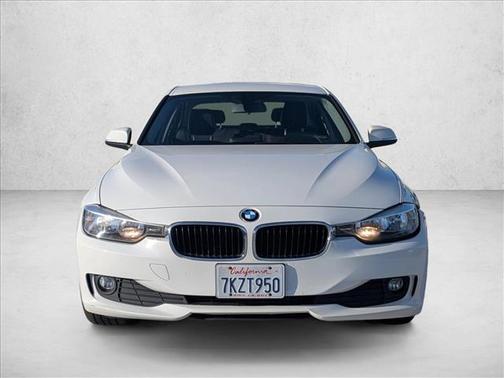 Mineral White Metallic 2015 BMW 320 i
