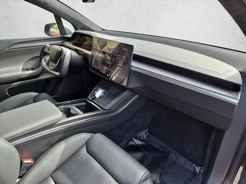 Silver Gray 2022 Tesla Model X Plaid