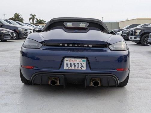 Gentian Blue Metallic 2020 Porsche 718 Spyder Base