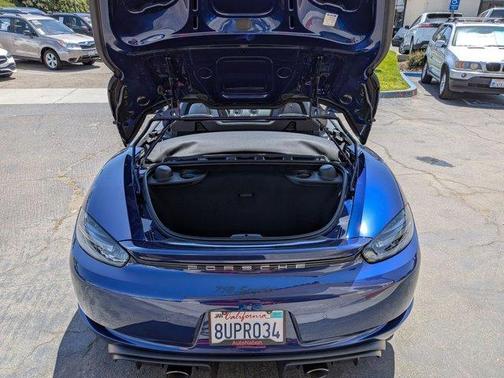 Gentian Blue Metallic 2020 Porsche 718 Spyder Base