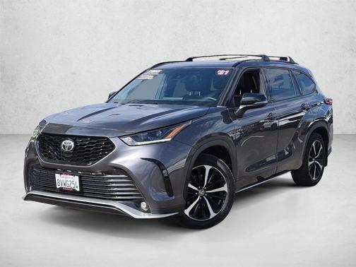 Magnetic Gray Metallic 2021 Toyota Highlander XSE