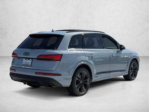 2025 Audi Q7 55 Prestige