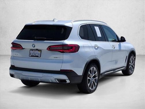Mineral White Metallic 2019 BMW X5 xDrive40i