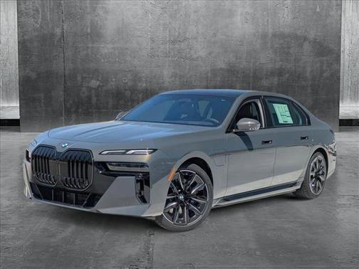 2025 BMW 750e xDrive