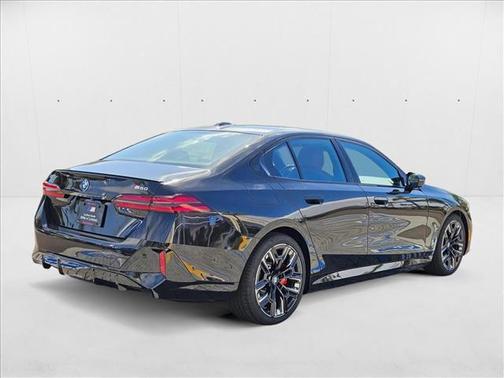 2025 BMW i5 M60
