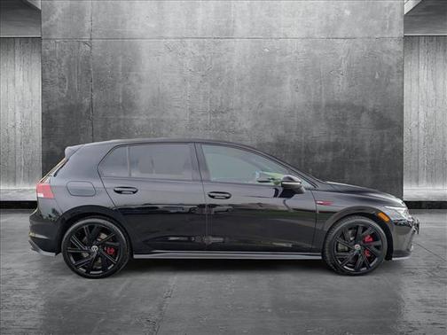 2022 Volkswagen Golf GTI 2.0T SE