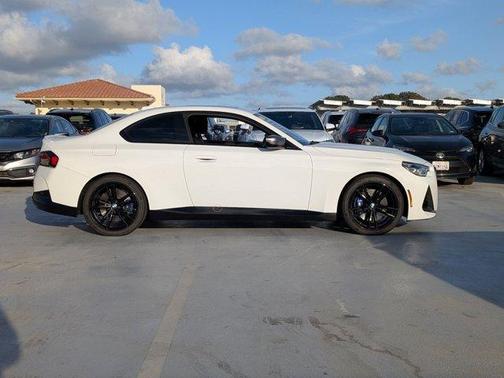 Alpine White 2024 BMW M240 i