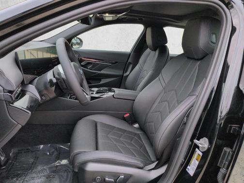 Black Sapphire Metallic 2027 BMW 530 i