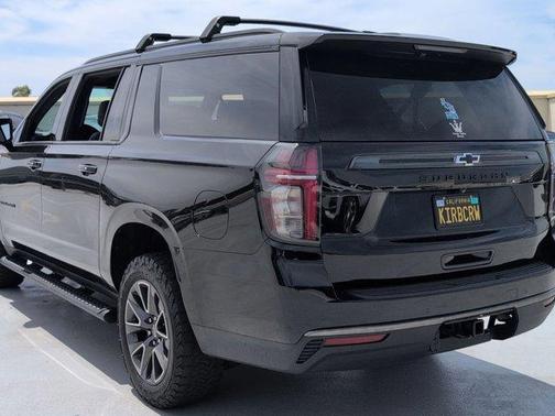 Black 2022 Chevrolet Suburban Z71