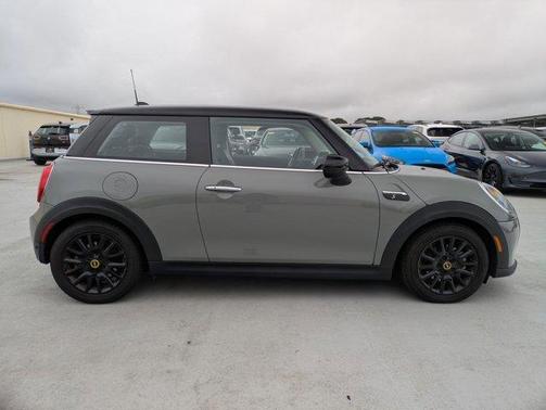 2023 MINI SE Hardtop Cooper