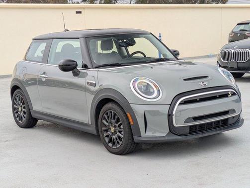2023 MINI SE Hardtop Cooper