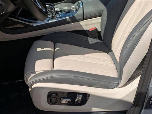 2025 BMW ALPINA XB7 Base