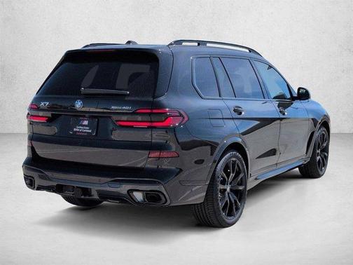 Black Sapphire Metallic 2026 BMW X7 xDrive40i