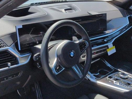 Black Sapphire Metallic 2026 BMW X7 xDrive40i