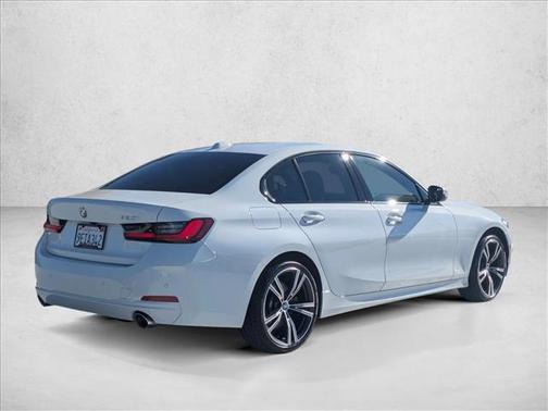 2023 BMW 330 i