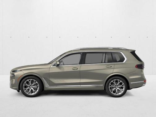 Manhattan Green Metallic 2026 BMW X7 xDrive40i